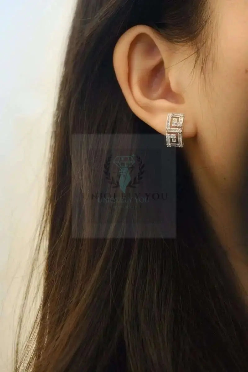 0.86ct Huggie G Earrings - Uniquely You Online