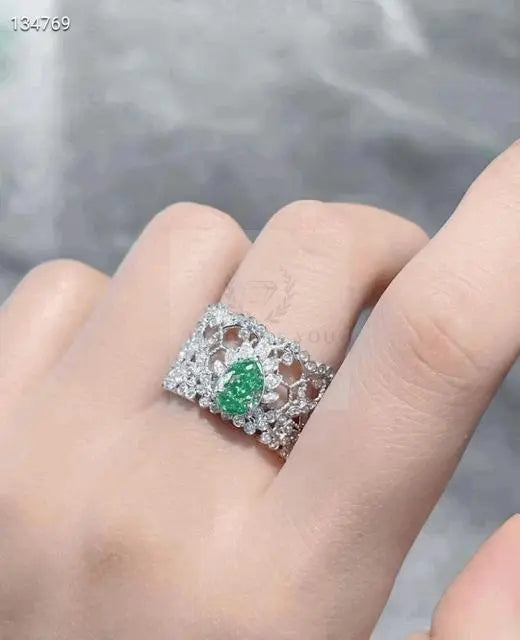 1.005ct Green Filigree Band Diamond Ring