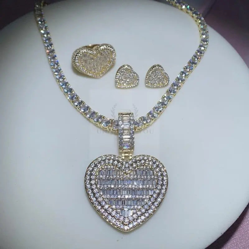 Custom Locket Heart Medallion Set and Separates - Uniquely You Online