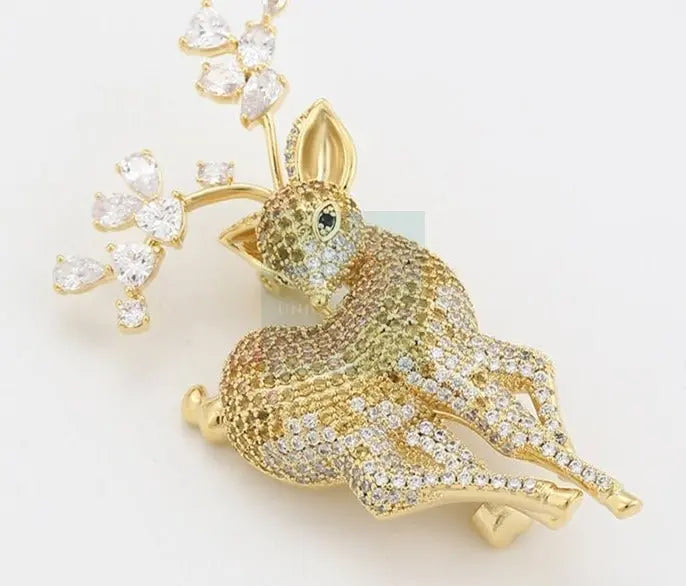 Fawn Brooch - Uniquely You Online