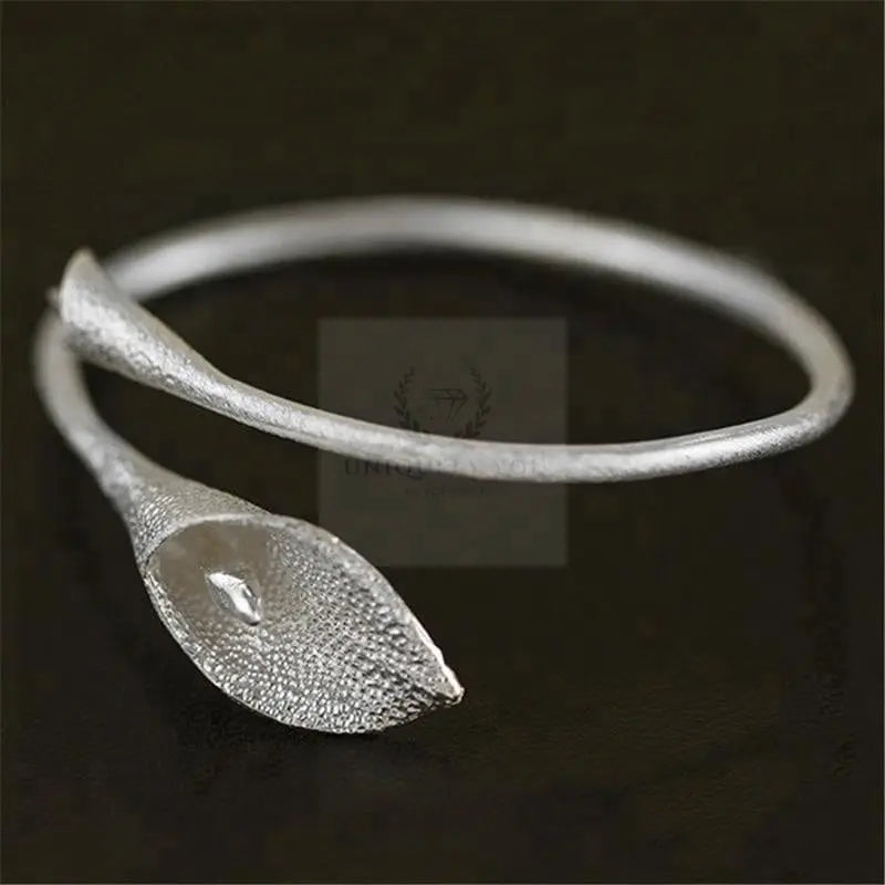 Handmade Flower Design Bangle - Uniquely You Online