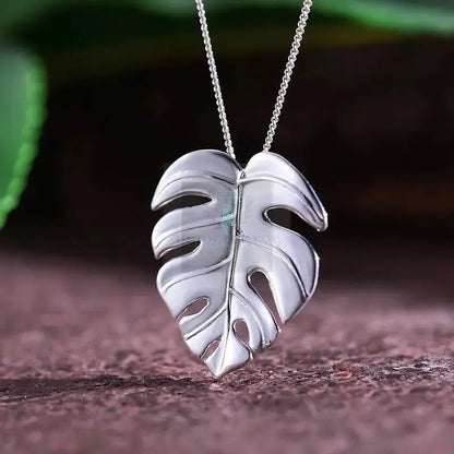 Monstera Leaf Pendant - Uniquely You Online