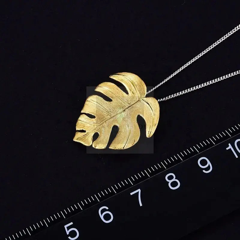 Monstera Leaf Pendant - Uniquely You Online