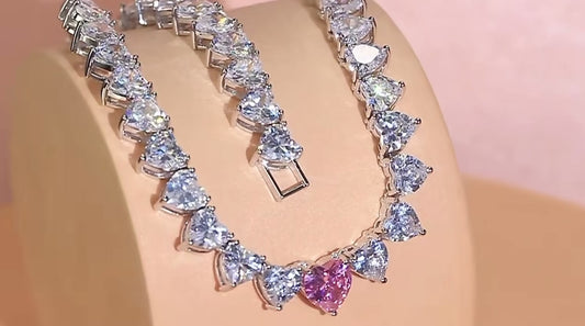 Collar de tenis con corazón rosa brillante con circonitas cúbicas