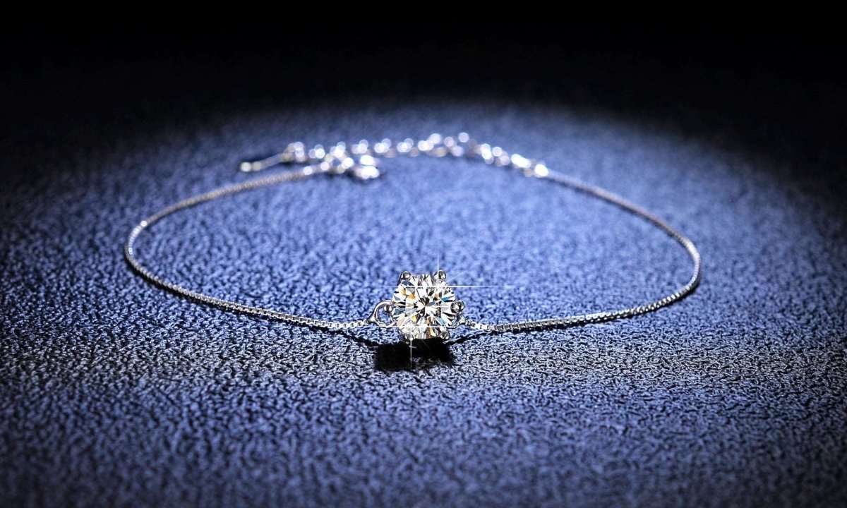 1ct Single Pendant Moissanite Bracelet - Uniquely You Online - Bracelet