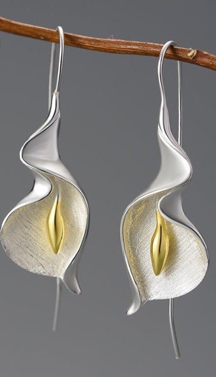 Calla Lily Flower Drop Earrings - Uniquely You Online - Earrings