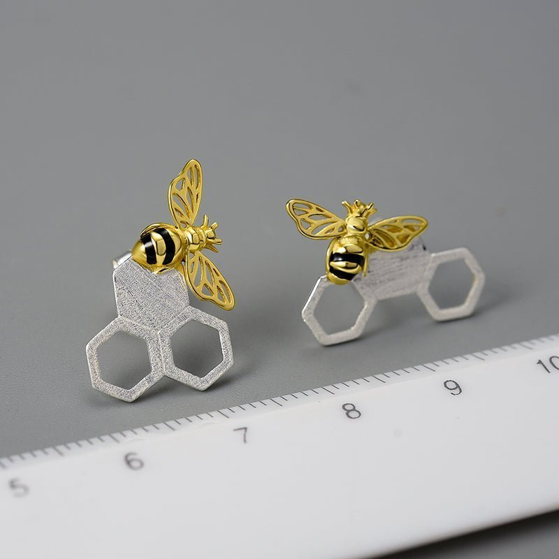 Honey Comb Bee Stud Earrings - Uniquely You Online - Earrings